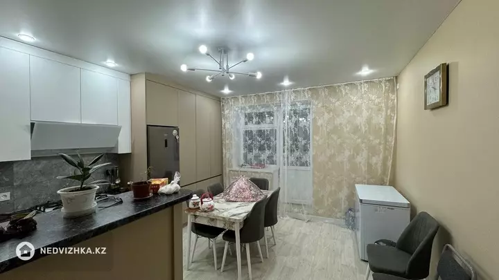 3-комнатная квартира, этаж 3 из 5, 105 м², фотография 3