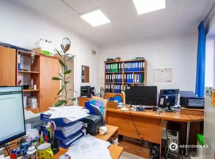 Офис, Медцентр и др., 3 этажа, 10 м²