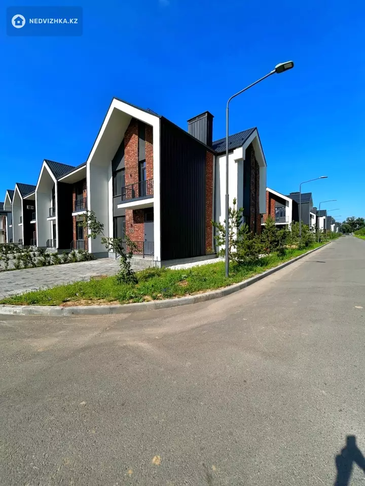 5-комнатный таунхаус, 1.3 соток, 169 м², фотография 2