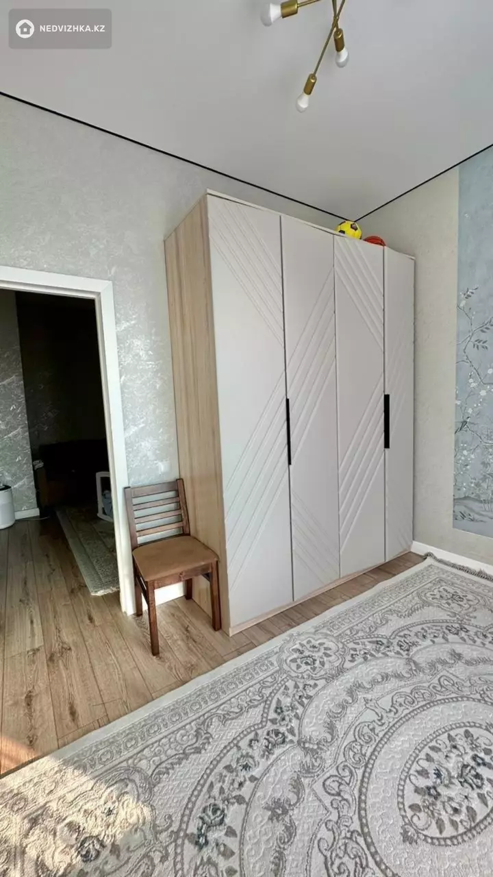 2-комнатная квартира, этаж 2 из 12, 42 м², фотография 5