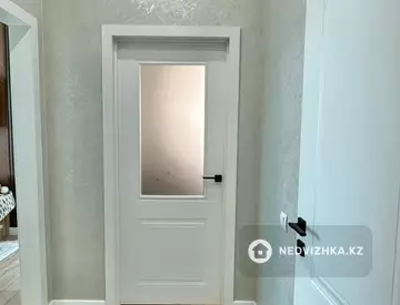 2-комнатная квартира, этаж 2 из 12, 42 м², миниатюра 11