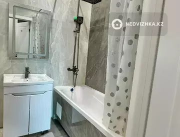 2-комнатная квартира, этаж 2 из 12, 42 м², миниатюра 12