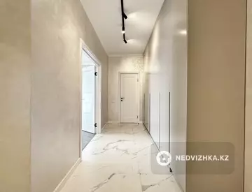3-комнатная квартира, этаж 9 из 12, 165 м², миниатюра 1