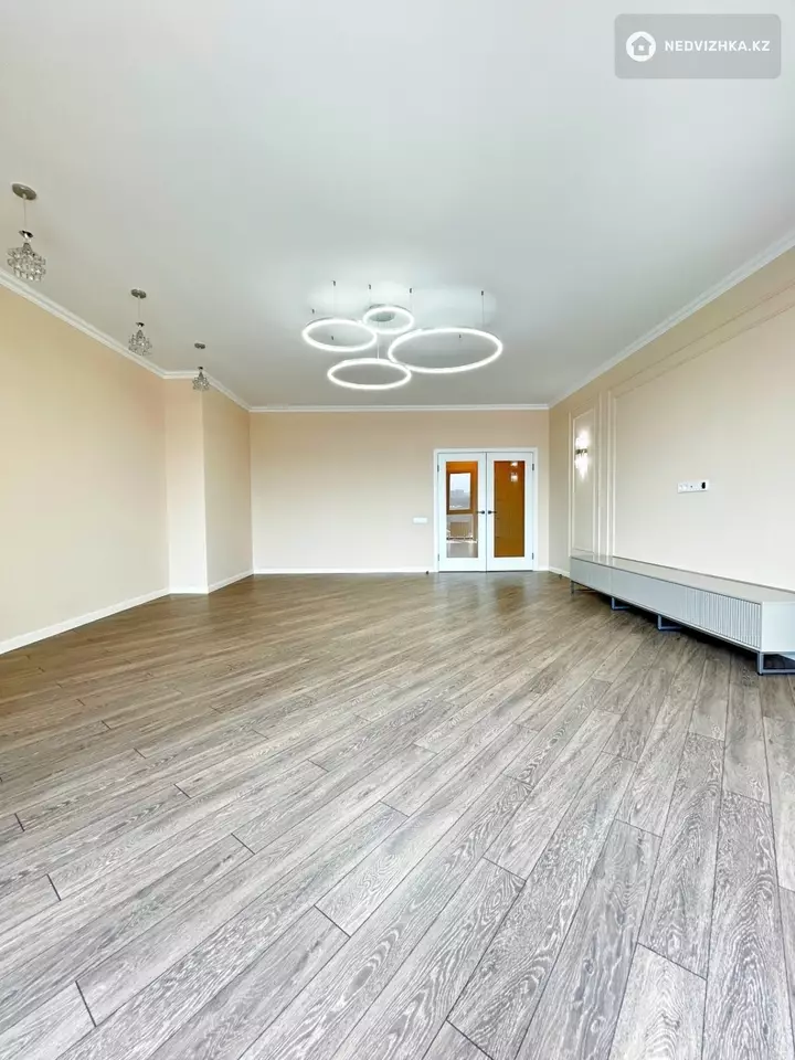3-комнатная квартира, этаж 9 из 12, 165 м², фотография 5