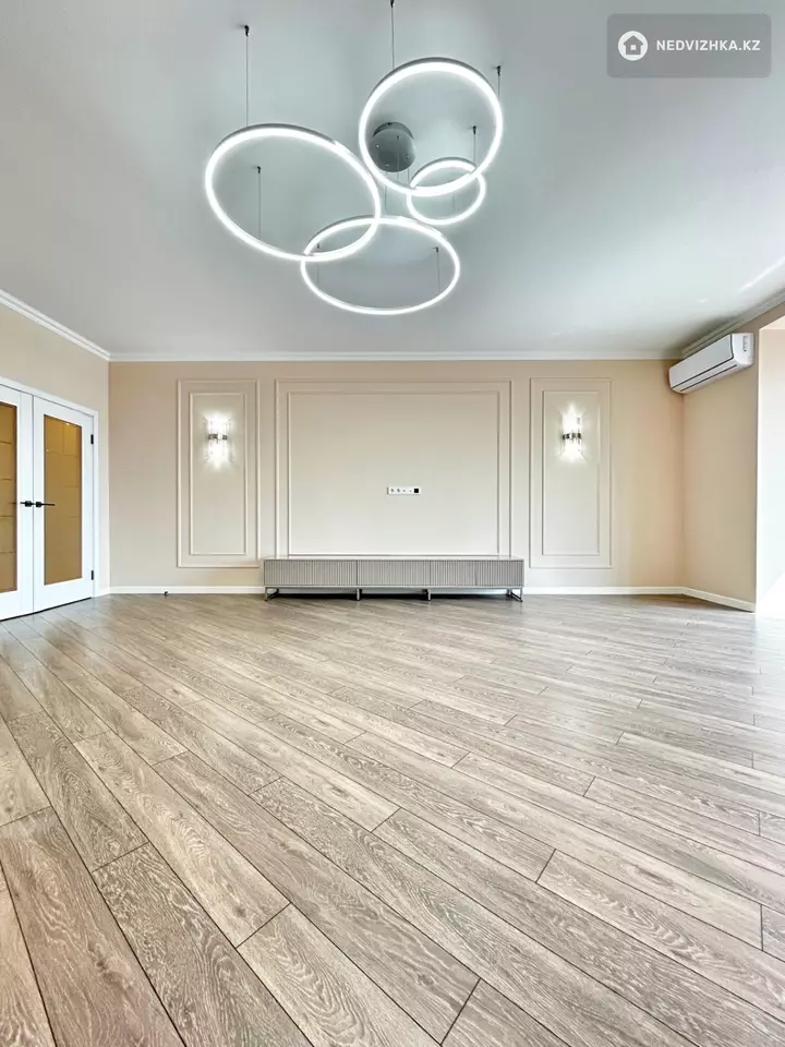 3-комнатная квартира, этаж 9 из 12, 165 м², фотография 3