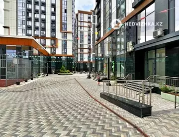 2-комнатная квартира, этаж 3 из 13, 50 м², миниатюра 2