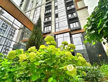 2-комнатная квартира, этаж 3 из 13, 50 м², миниатюра 3