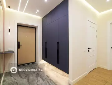 3-комнатная квартира, этаж 6 из 8, 95 м², миниатюра 1