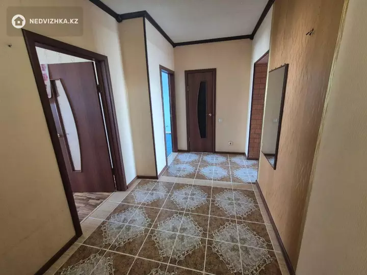 2-комнатная квартира, этаж 8 из 11, 64 м², фотография 3
