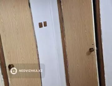 3-комнатная квартира, этаж 1 из 5, 56 м², миниатюра 2
