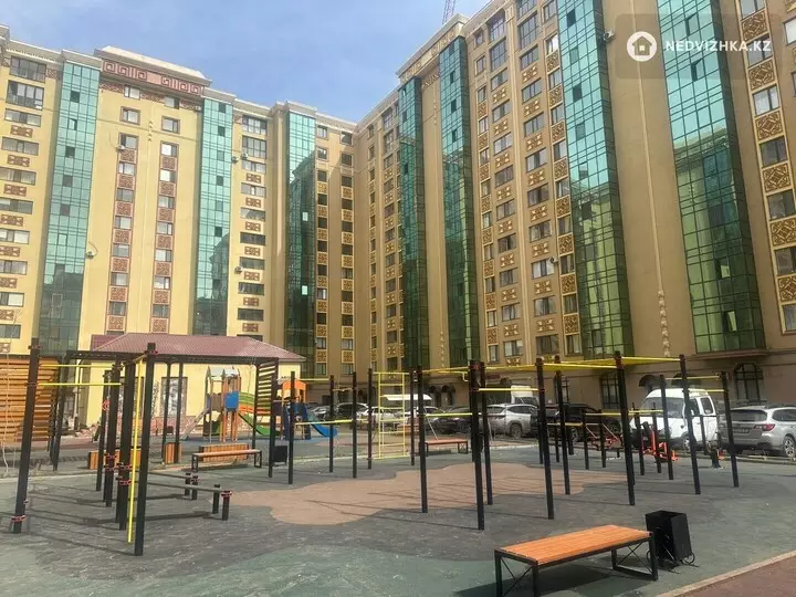 4-комнатная квартира, этаж 12 из 12, 150 м², фотография 2