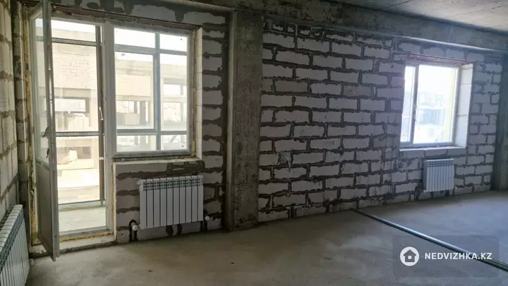 4-комнатная квартира, этаж 12 из 12, 150 м², фотография 3