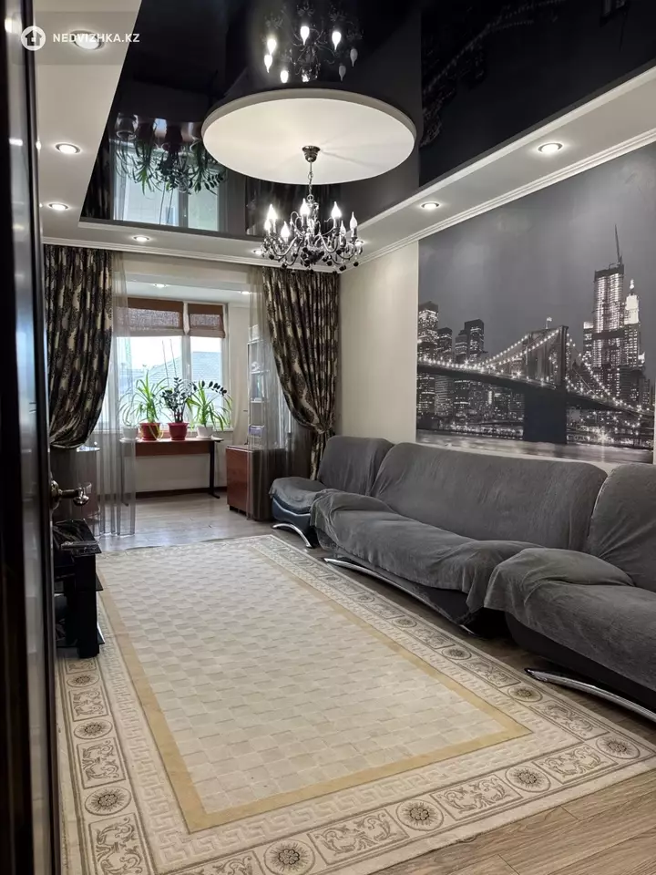 3-комнатная квартира, этаж 4 из 5, 71 м², фотография 3