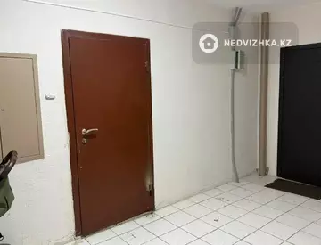 1-комнатная квартира, этаж 3 из 9, 54 м², миниатюра 2