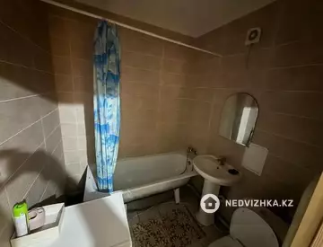 1-комнатная квартира, этаж 3 из 9, 54 м², миниатюра 4