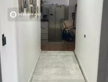3-комнатная квартира, этаж 10 из 10, 72 м², миниатюра 3