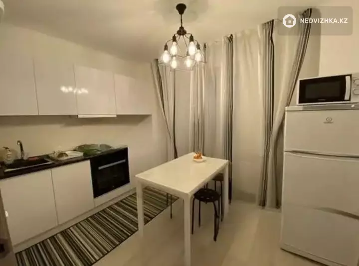 1-комнатная квартира, этаж 13 из 14, 39 м²