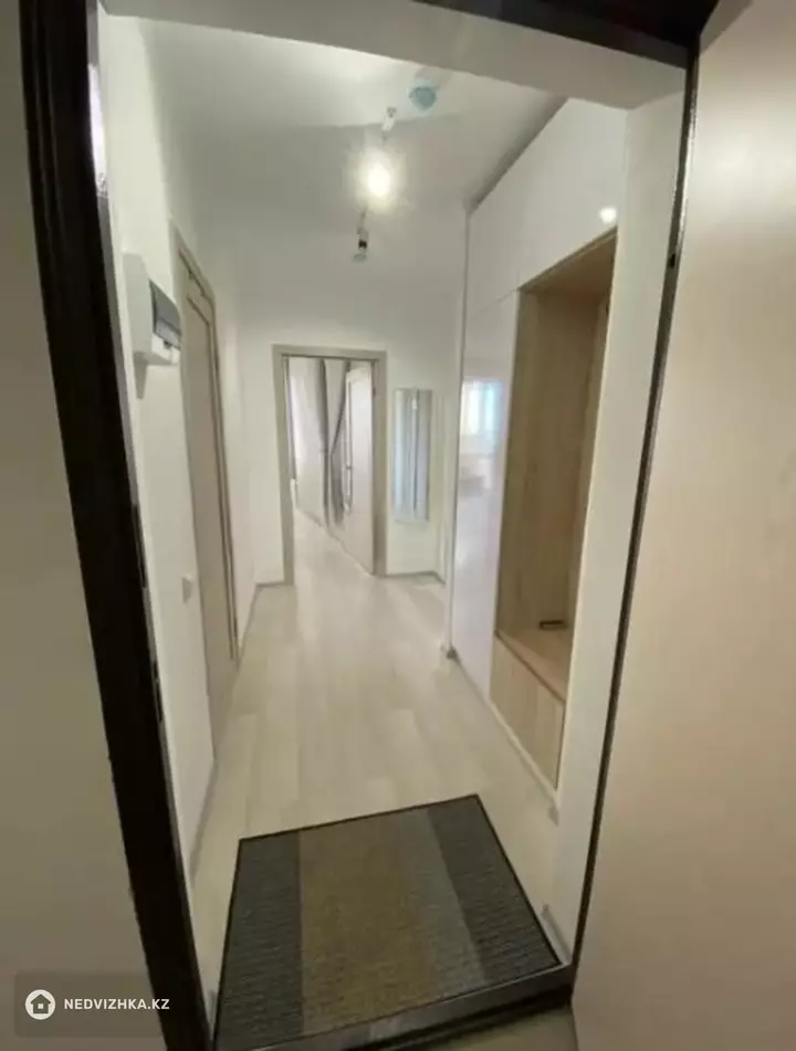 1-комнатная квартира, этаж 13 из 14, 39 м², фотография 3