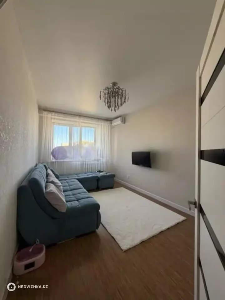 2-комнатная квартира, этаж 9 из 13, 54 м², фотография 3