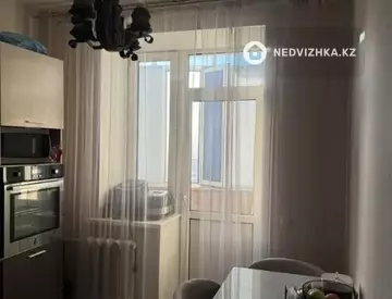 2-комнатная квартира, этаж 9 из 13, 54 м², миниатюра 4