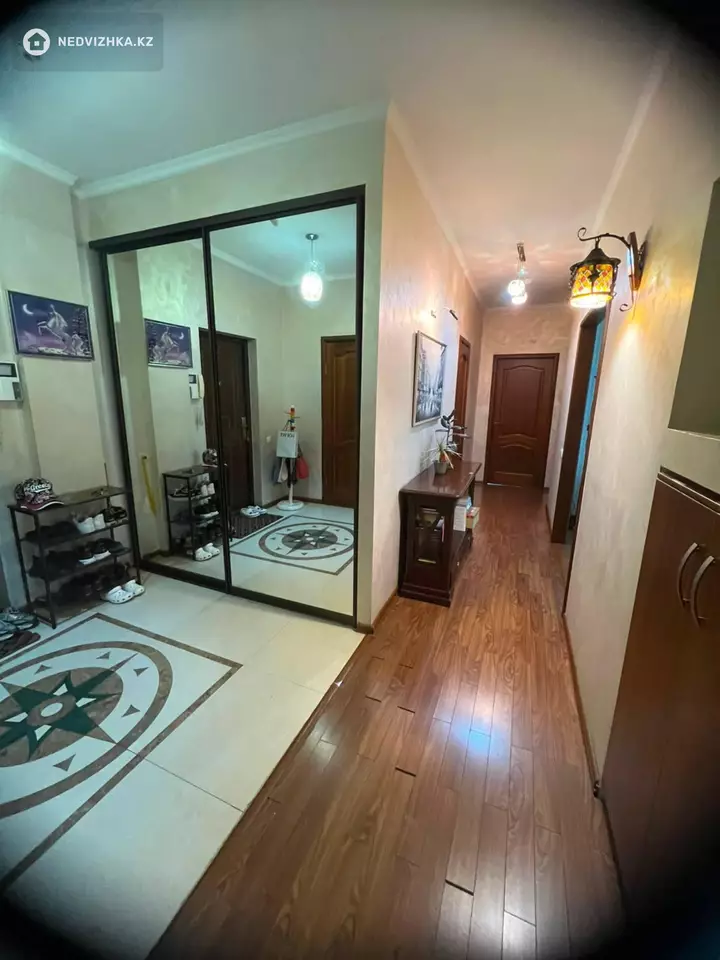 3-комнатная квартира, этаж 8 из 14, 105 м², фотография 3