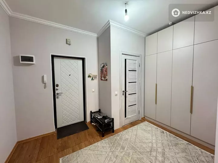 1-комнатная квартира, этаж 4 из 17, 44 м², фотография 4