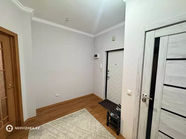 1-комнатная квартира, этаж 4 из 17, 44 м², фотография 5