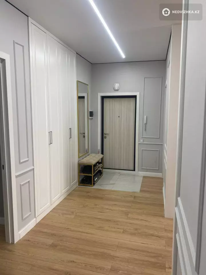 4-комнатная квартира, этаж 7 из 12, 104 м², фотография 5