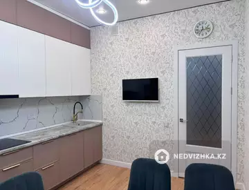 4-комнатная квартира, этаж 7 из 12, 104 м², миниатюра 12
