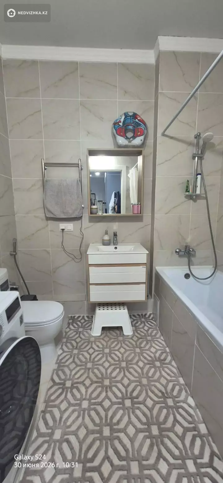 3-комнатная квартира, этаж 3 из 10, 77 м², фотография 3