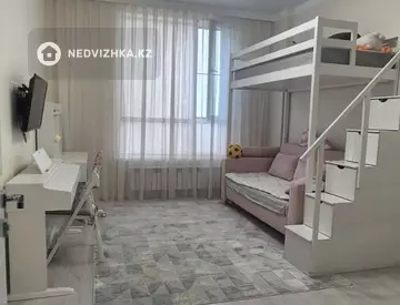 3-комнатная квартира, этаж 3 из 10, 77 м², миниатюра 4