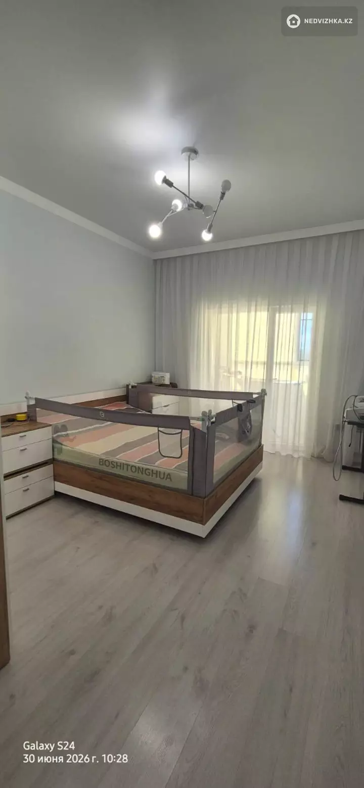 3-комнатная квартира, этаж 3 из 10, 77 м², фотография 5
