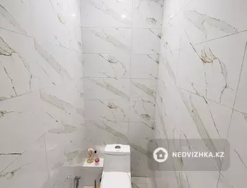 2-комнатная квартира, этаж 11 из 23, 67 м², миниатюра 10