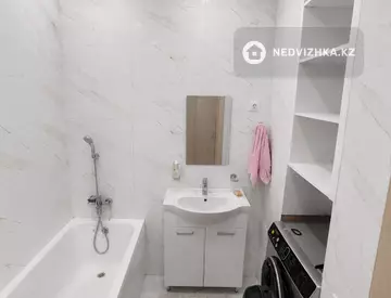2-комнатная квартира, этаж 11 из 23, 67 м², миниатюра 11