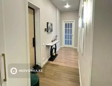 2-комнатная квартира, этаж 10 из 16, 65 м², миниатюра 2