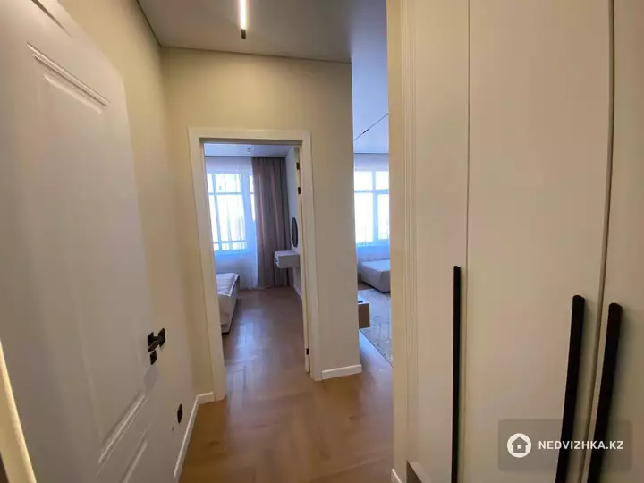 2-комнатная квартира, этаж 4 из 9, 39 м², фотография 3
