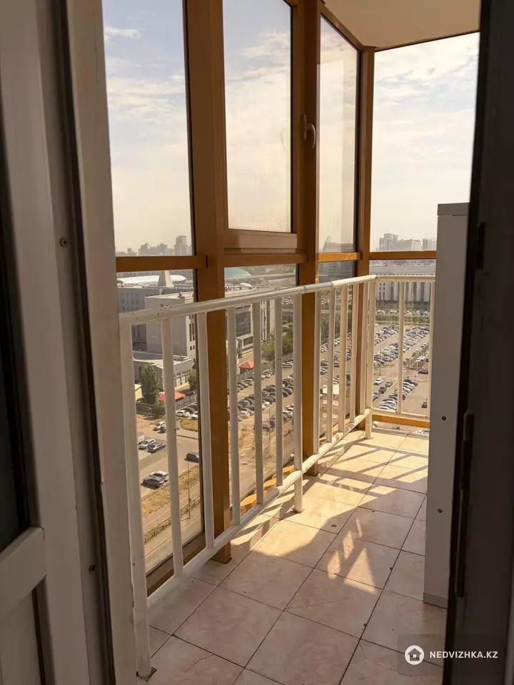 2-комнатная квартира, этаж 13 из 18, 70 м², фотография 3
