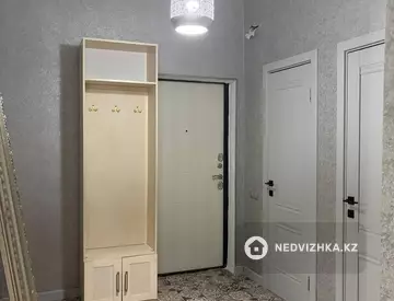 2-комнатная квартира, этаж 13 из 18, 70 м², миниатюра 5