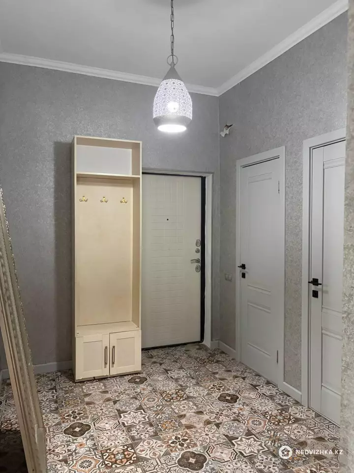 2-комнатная квартира, этаж 13 из 18, 70 м², фотография 5