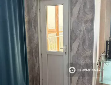 2-комнатная квартира, этаж 13 из 18, 70 м², миниатюра 12