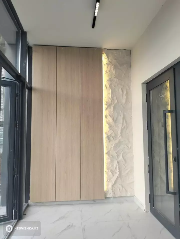 2-комнатная квартира, этаж 8 из 20, 45 м², фотография 3