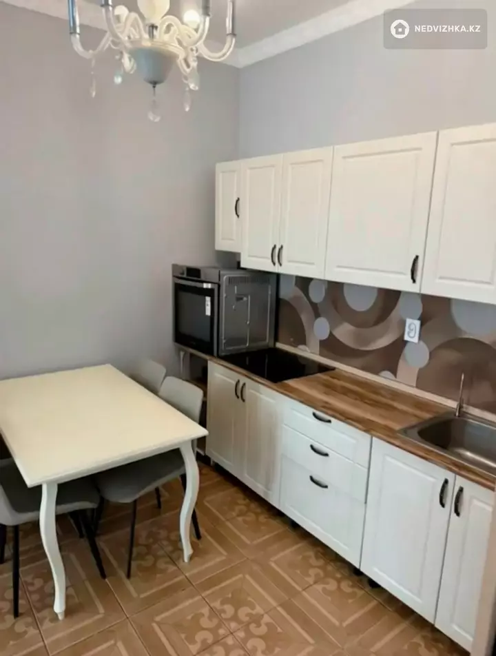 2-комнатная квартира, этаж 9 из 22, 68 м², фотография 3