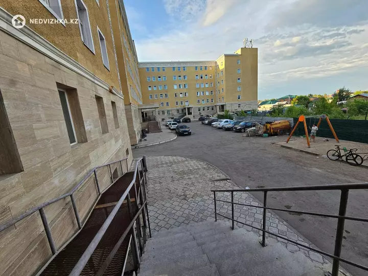 3-комнатная квартира, этаж 1 из 6, 113 м², фотография 3