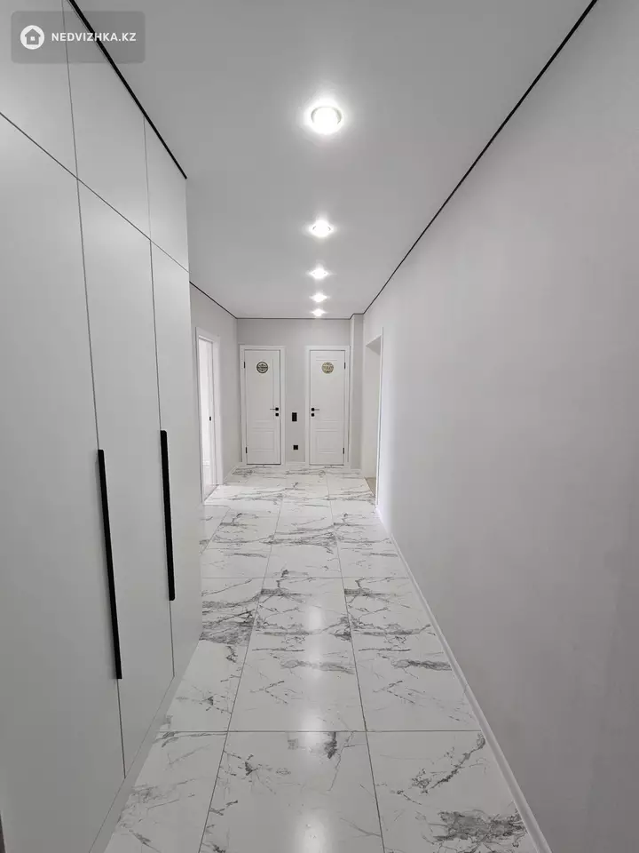 2-комнатная квартира, этаж 7 из 12, 83 м²
