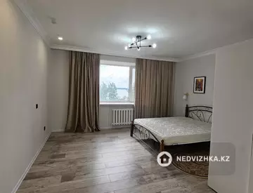 2-комнатная квартира, этаж 7 из 12, 83 м², миниатюра 3