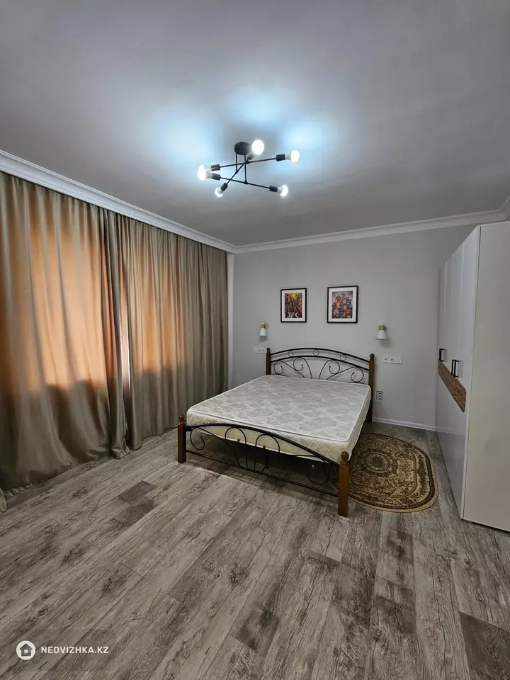 2-комнатная квартира, этаж 7 из 12, 83 м², фотография 4