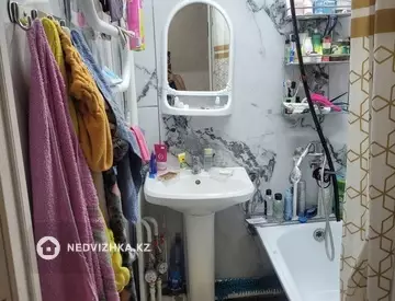2-комнатная квартира, этаж 4 из 4, 49 м²