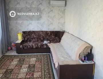 2-комнатная квартира, этаж 4 из 4, 49 м²