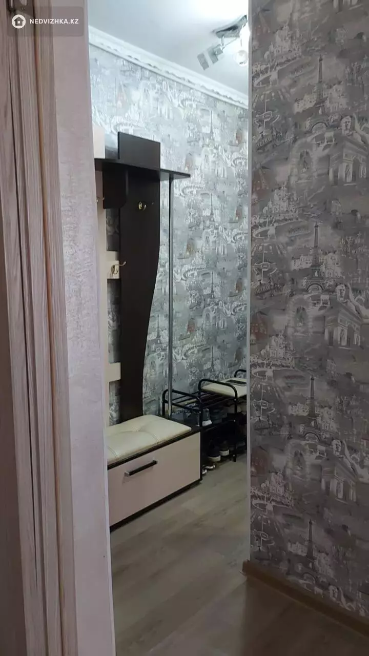 3-комнатная квартира, этаж 3 из 3, 60 м², фотография 2