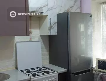 3-комнатная квартира, этаж 3 из 3, 60 м²